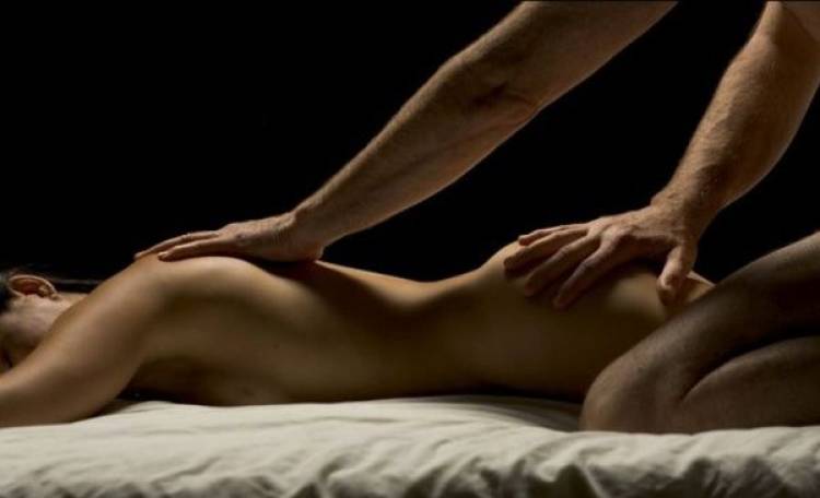 Why Getting Massages Together Can Strengthen Your Relationship?